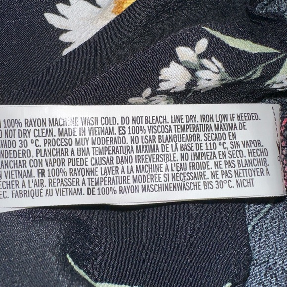 NWOT Ruffle Flora Cami Romper - Picture 12 of 14